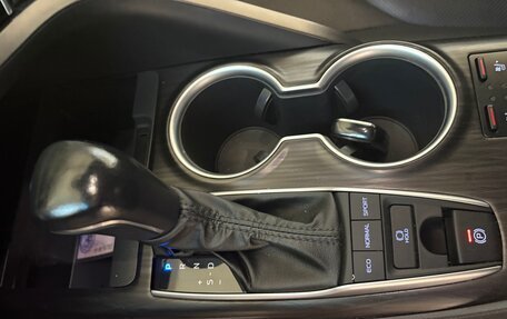 Toyota Camry, 2023 год, 3 330 000 рублей, 9 фотография