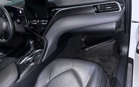 Toyota Camry, 2023 год, 3 330 000 рублей, 20 фотография