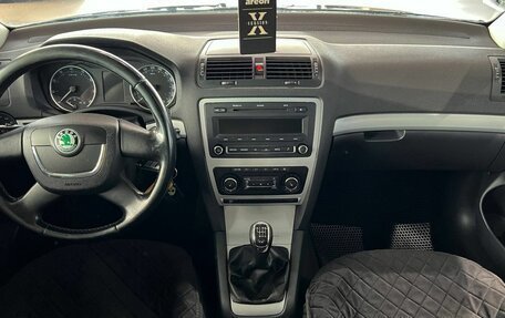 Skoda Octavia, 2011 год, 820 000 рублей, 13 фотография