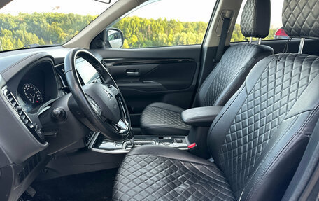 Mitsubishi Outlander III рестайлинг 3, 2019 год, 1 770 000 рублей, 7 фотография
