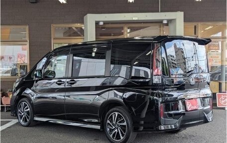 Honda Stepwgn IV, 2018 год, 2 050 000 рублей, 4 фотография