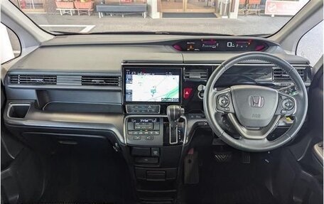 Honda Stepwgn IV, 2018 год, 2 050 000 рублей, 5 фотография