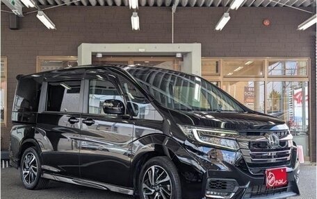 Honda Stepwgn IV, 2018 год, 2 050 000 рублей, 2 фотография