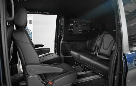 Mercedes-Benz V-Класс, 2021 год, 5 500 000 рублей, 25 фотография