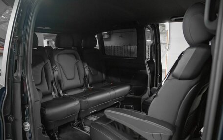 Mercedes-Benz V-Класс, 2021 год, 5 500 000 рублей, 24 фотография