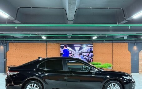 Toyota Camry, 2020 год, 2 340 000 рублей, 4 фотография