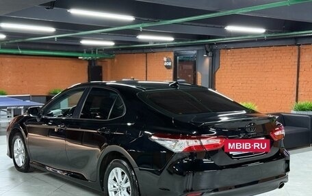 Toyota Camry, 2020 год, 2 340 000 рублей, 7 фотография