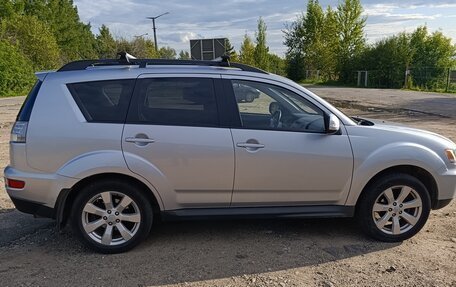 Mitsubishi Outlander III рестайлинг 3, 2011 год, 1 250 000 рублей, 6 фотография