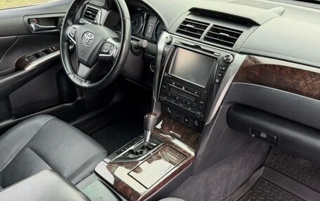 Toyota Camry, 2015 год, 2 250 000 рублей, 2 фотография