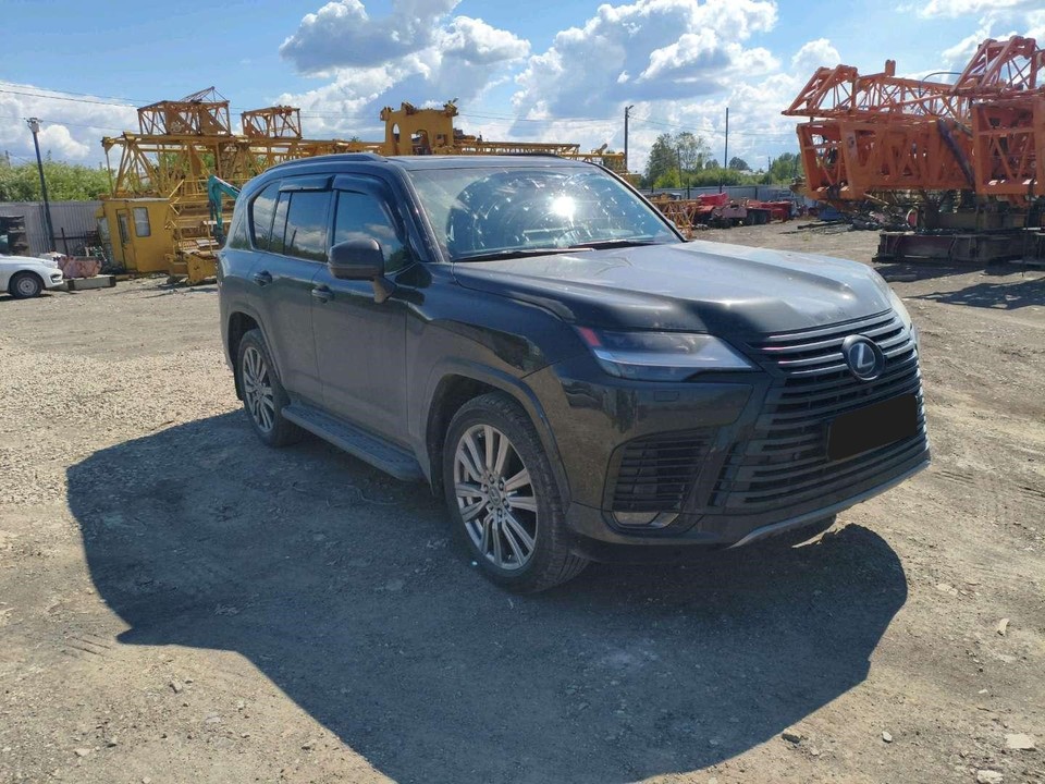 Lexus LX III рестайлинг 2, 2023 год, 13 700 000 рублей, 1 фотография
