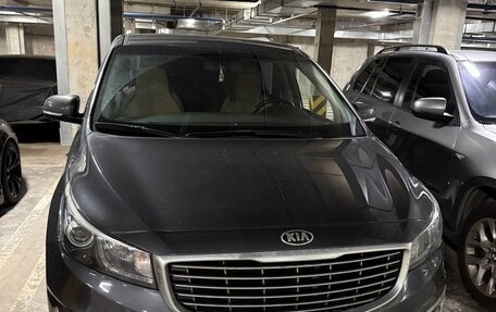 KIA Carnival III, 2016 год, 3 100 000 рублей, 3 фотография