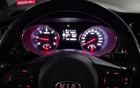KIA Carnival III, 2016 год, 3 100 000 рублей, 4 фотография