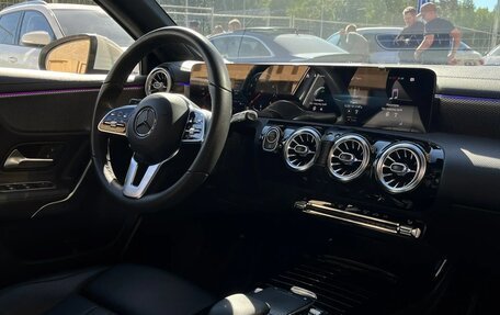 Mercedes-Benz A-Класс, 2021 год, 1 850 000 рублей, 9 фотография