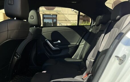 Mercedes-Benz A-Класс, 2021 год, 1 850 000 рублей, 5 фотография