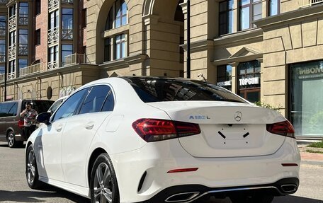 Mercedes-Benz A-Класс, 2021 год, 1 850 000 рублей, 11 фотография