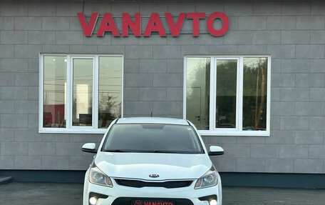 KIA Rio IV, 2018 год, 1 250 000 рублей, 2 фотография