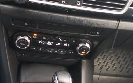 Mazda 3, 2015 год, 1 250 000 рублей, 8 фотография