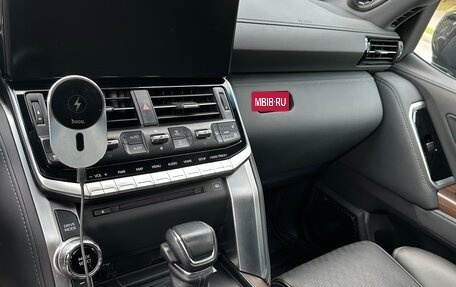 Toyota Land Cruiser, 2022 год, 11 500 000 рублей, 24 фотография