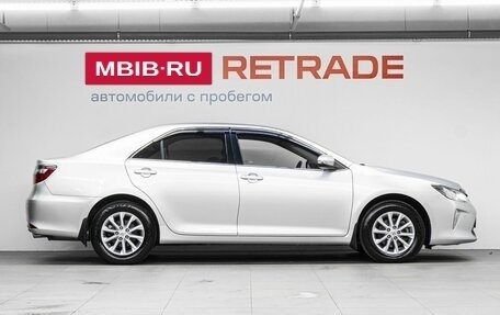 Toyota Camry, 2015 год, 1 940 000 рублей, 5 фотография