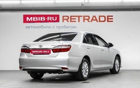 Toyota Camry, 2015 год, 1 940 000 рублей, 6 фотография