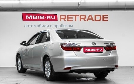 Toyota Camry, 2015 год, 1 940 000 рублей, 8 фотография