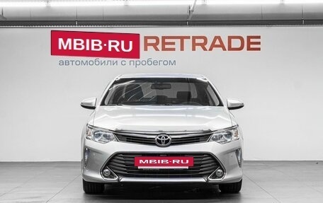 Toyota Camry, 2015 год, 1 940 000 рублей, 3 фотография