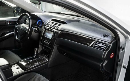 Toyota Camry, 2015 год, 1 940 000 рублей, 15 фотография