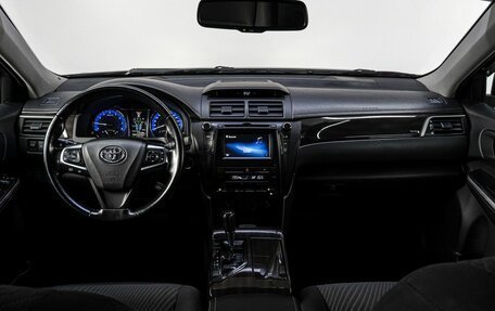 Toyota Camry, 2015 год, 1 940 000 рублей, 17 фотография