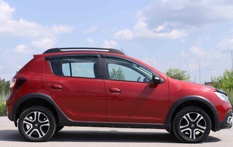 Renault Sandero II рестайлинг, 2019 год, 932 211 рублей, 4 фотография
