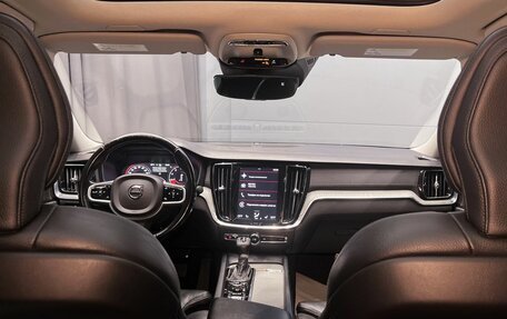 Volvo S60 III, 2021 год, 2 800 000 рублей, 39 фотография