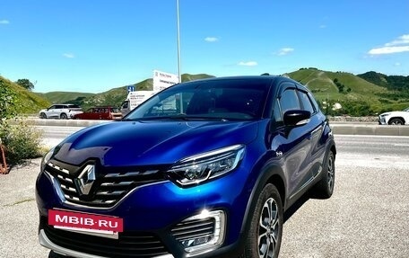 Renault Kaptur I рестайлинг, 2021 год, 1 650 000 рублей, 3 фотография