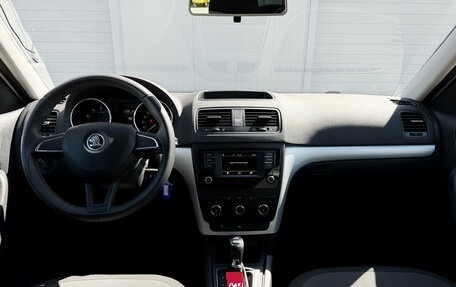 Skoda Yeti I рестайлинг, 2017 год, 1 628 000 рублей, 18 фотография