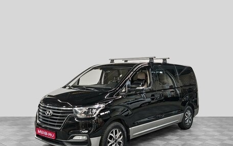 Hyundai H-1 II рестайлинг, 2018 год, 3 040 000 рублей, 1 фотография
