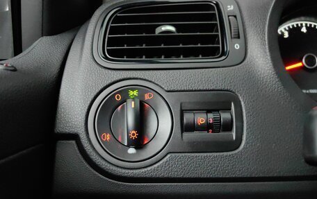 Volkswagen Polo VI (EU Market), 2011 год, 519 000 рублей, 21 фотография