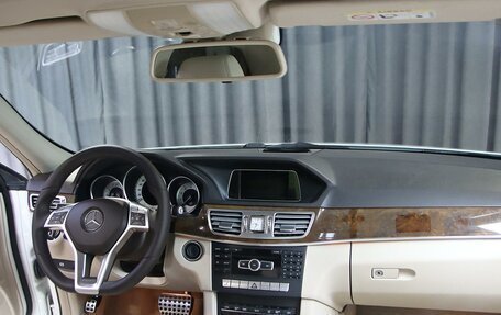 Mercedes-Benz E-Класс, 2014 год, 2 099 000 рублей, 5 фотография
