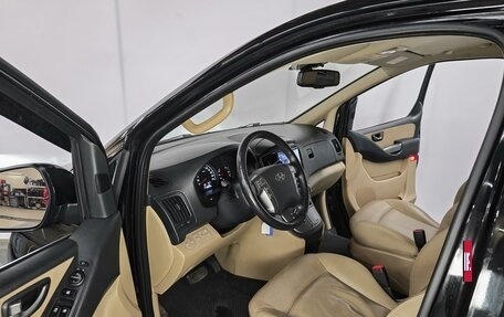 Hyundai H-1 II рестайлинг, 2018 год, 3 040 000 рублей, 6 фотография