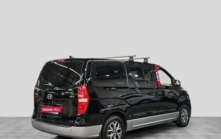 Hyundai H-1 II рестайлинг, 2018 год, 3 040 000 рублей, 3 фотография
