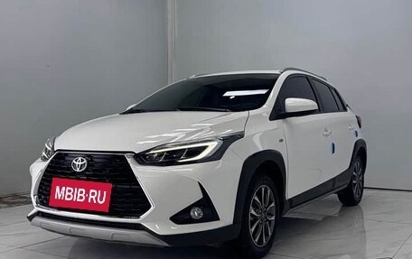 Toyota Yaris XP150 рестайлинг, 2022 год, 1 378 010 рублей, 1 фотография