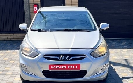 Hyundai Solaris II рестайлинг, 2012 год, 669 999 рублей, 2 фотография