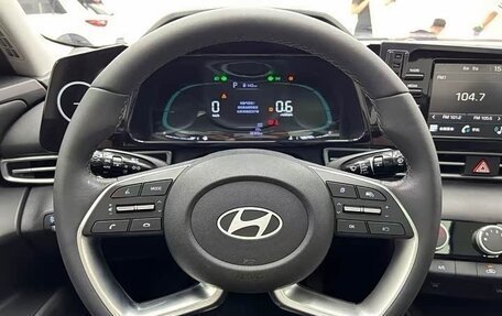Hyundai Elantra, 2023 год, 1 645 010 рублей, 10 фотография