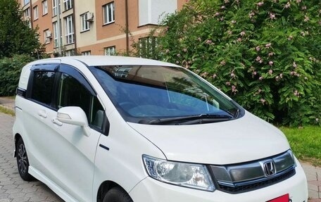 Honda Freed I, 2014 год, 1 399 000 рублей, 3 фотография