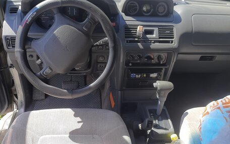 Mitsubishi Pajero III рестайлинг, 1996 год, 550 000 рублей, 9 фотография