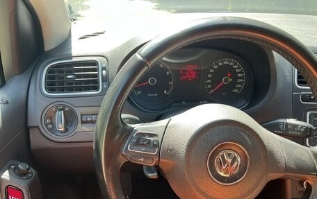 Volkswagen Polo VI (EU Market), 2013 год, 820 000 рублей, 1 фотография