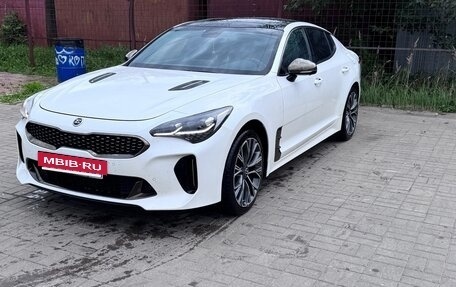 KIA Stinger I, 2018 год, 2 600 000 рублей, 2 фотография