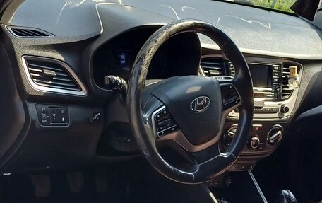 Hyundai Solaris II рестайлинг, 2017 год, 1 125 000 рублей, 6 фотография