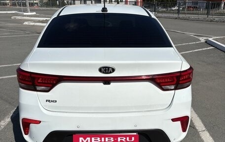 KIA Rio IV, 2018 год, 1 550 000 рублей, 5 фотография