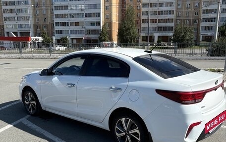 KIA Rio IV, 2018 год, 1 550 000 рублей, 4 фотография