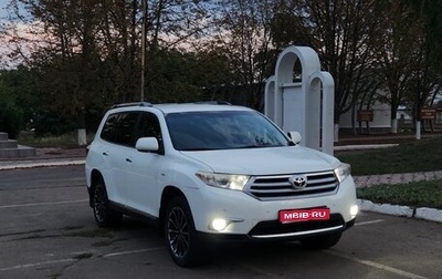 Toyota Highlander III, 2013 год, 1 775 000 рублей, 1 фотография
