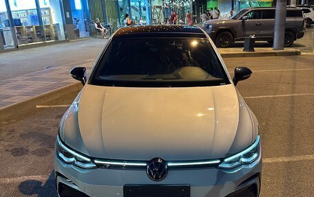Volkswagen Golf VIII, 2023 год, 2 120 000 рублей, 1 фотография
