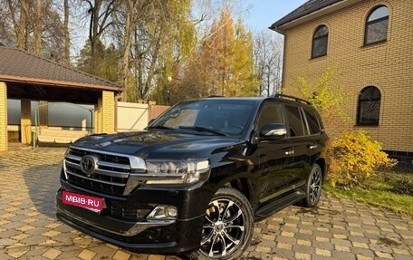 Toyota Land Cruiser 200, 2019 год, 2 850 000 рублей, 1 фотография